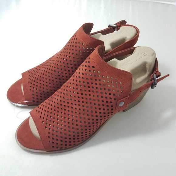 Marc Fisher Shoes - Marc Fisher Sashe Wedge 10M New